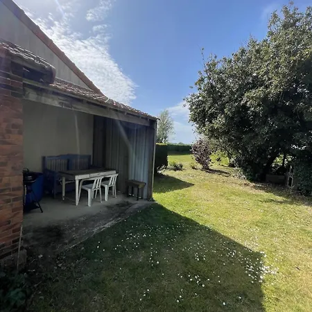 La Petite Gare De Georges De La Riviere Holiday home Saint-Georges-de-la-Riviere