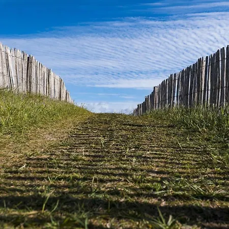 La Petite Gare De Georges De La Riviere Saint-Georges-de-la-Riviere