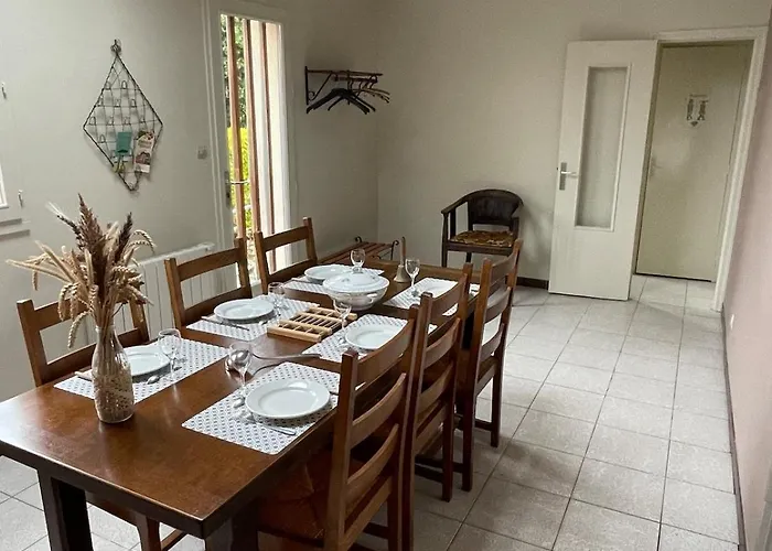 Casa vacanze La Petite Gare De Georges De La Rivière Saint-Georges-de-la-Riviere